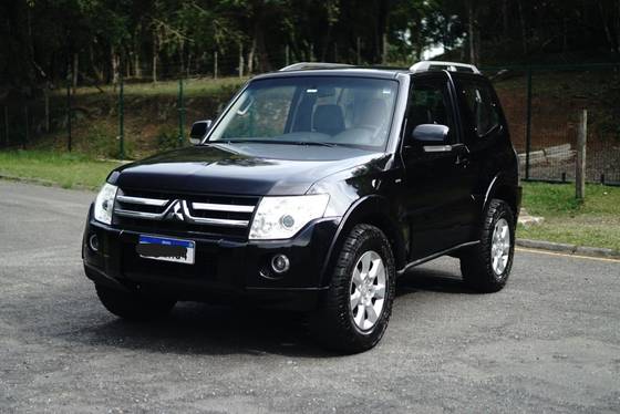 MITSUBISHI PAJERO FULL 3.2 HPE 4X4 16V TURBO INTERCOOLER DIESEL 2P AUTOMÁTICO MITSUBISHI PAJERO FULL 3.2 HPE 4X4 16V TURBO INTERCOOLER DIESEL 2P AUTOMÁTICO